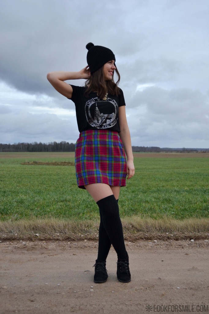 checked skirt outfit - blog - Lookforsmile.com