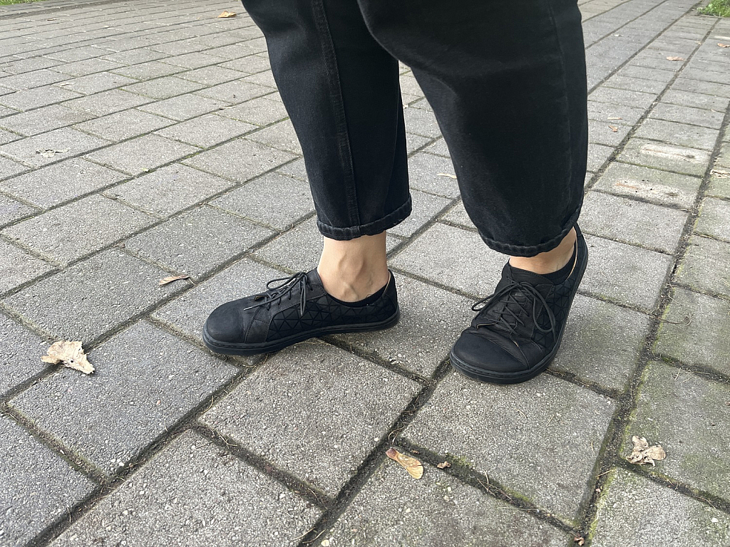 Peerko 2.0 Classic Triangle Barefoot Shoes for wide feet on a person from left side - Lookforsmile.com